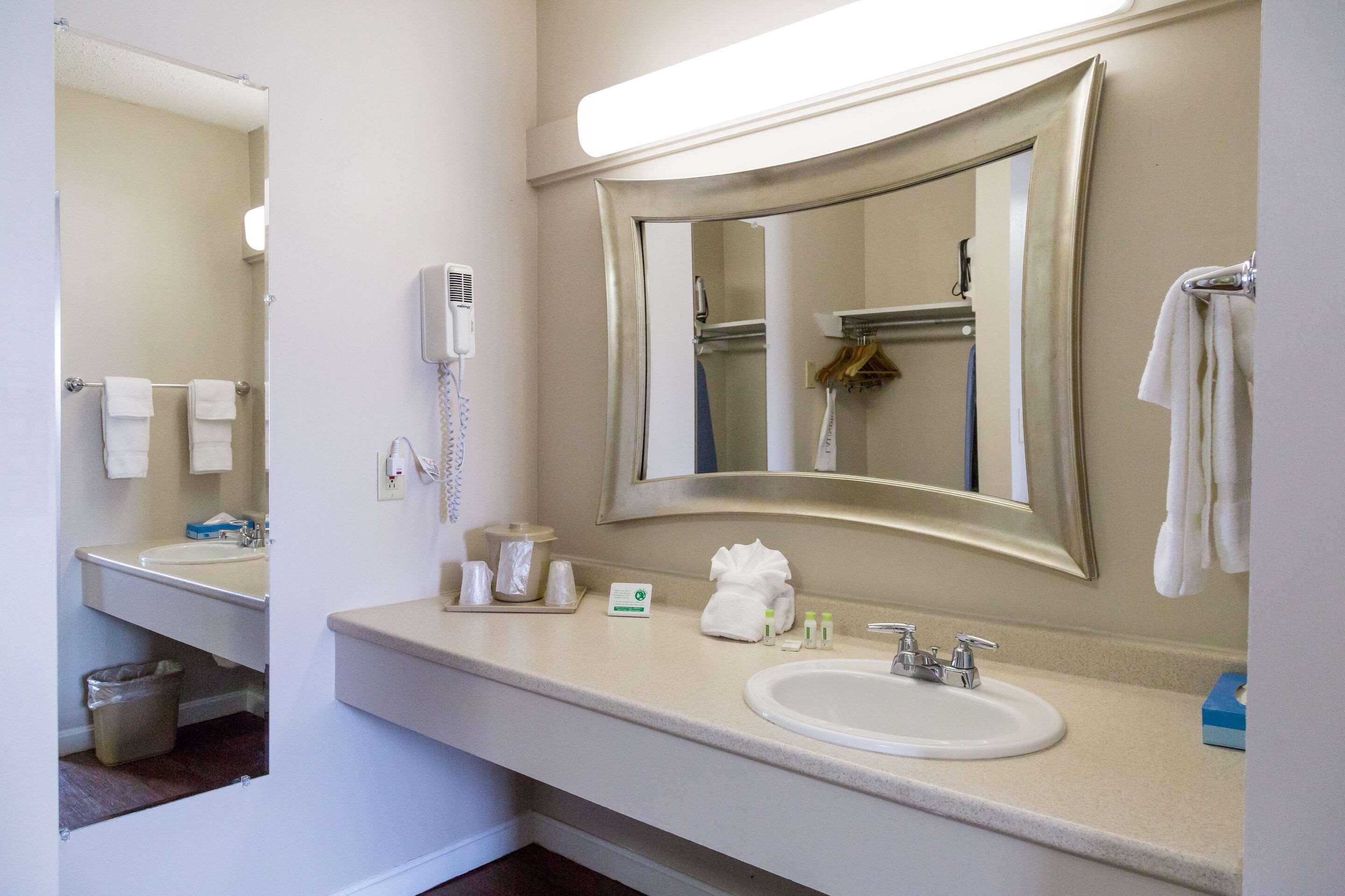Fireside Inn & Suites Auburn لويستون المظهر الخارجي الصورة